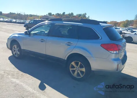 2013 Subaru Outback 2.5I Premium z USA, uszkodzony, nr VIN 4S4BRBCCXD3303853